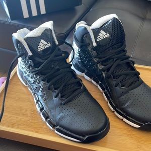 Adidas D Rose Derrick Rose men’s basketball shoes size 9 1/2 NIB